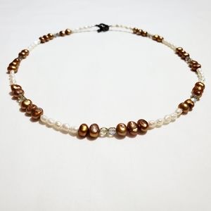 Pearl bead necklace